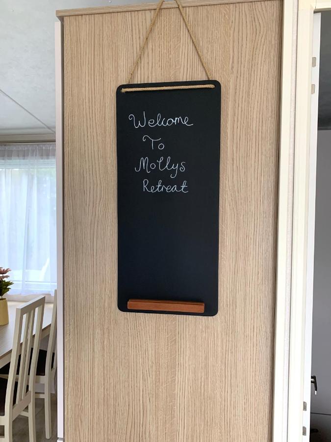 Mollys Retreat Pet Friendly Three Bed Caravan With Small Garden Newquay Bay Resort Quieter Area Of Park Kültér fotó