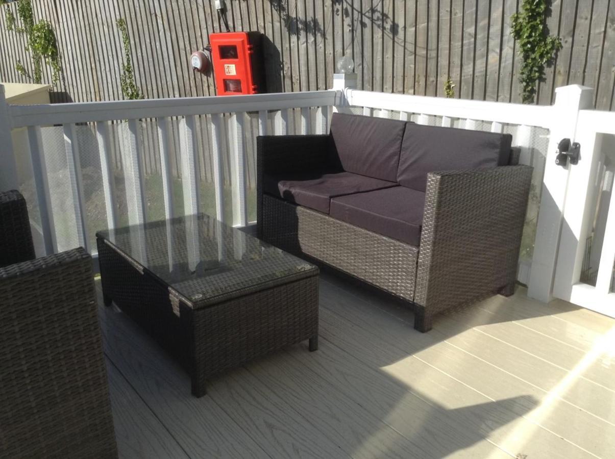 Mollys Retreat Pet Friendly Three Bed Caravan With Small Garden Newquay Bay Resort Quieter Area Of Park Kültér fotó