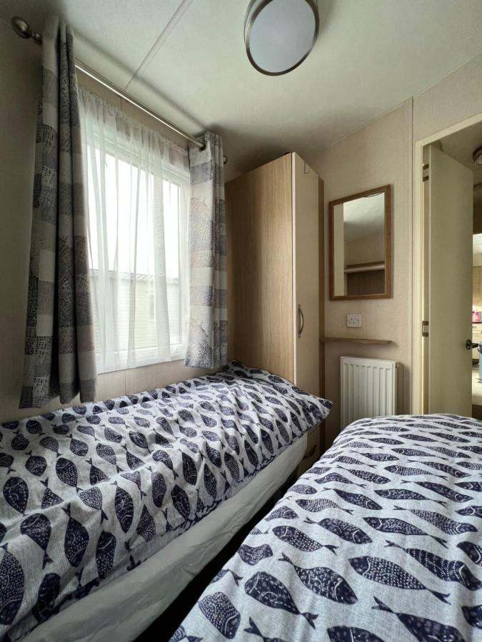 Mollys Retreat Pet Friendly Three Bed Caravan With Small Garden Newquay Bay Resort Quieter Area Of Park Kültér fotó