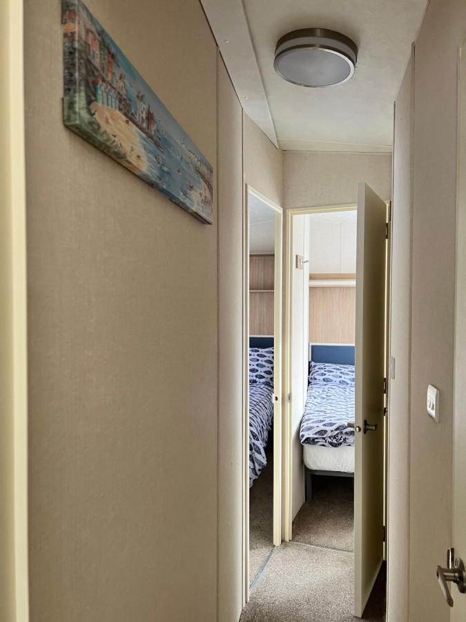 Mollys Retreat Pet Friendly Three Bed Caravan With Small Garden Newquay Bay Resort Quieter Area Of Park Kültér fotó