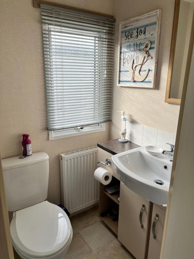 Mollys Retreat Pet Friendly Three Bed Caravan With Small Garden Newquay Bay Resort Quieter Area Of Park Kültér fotó