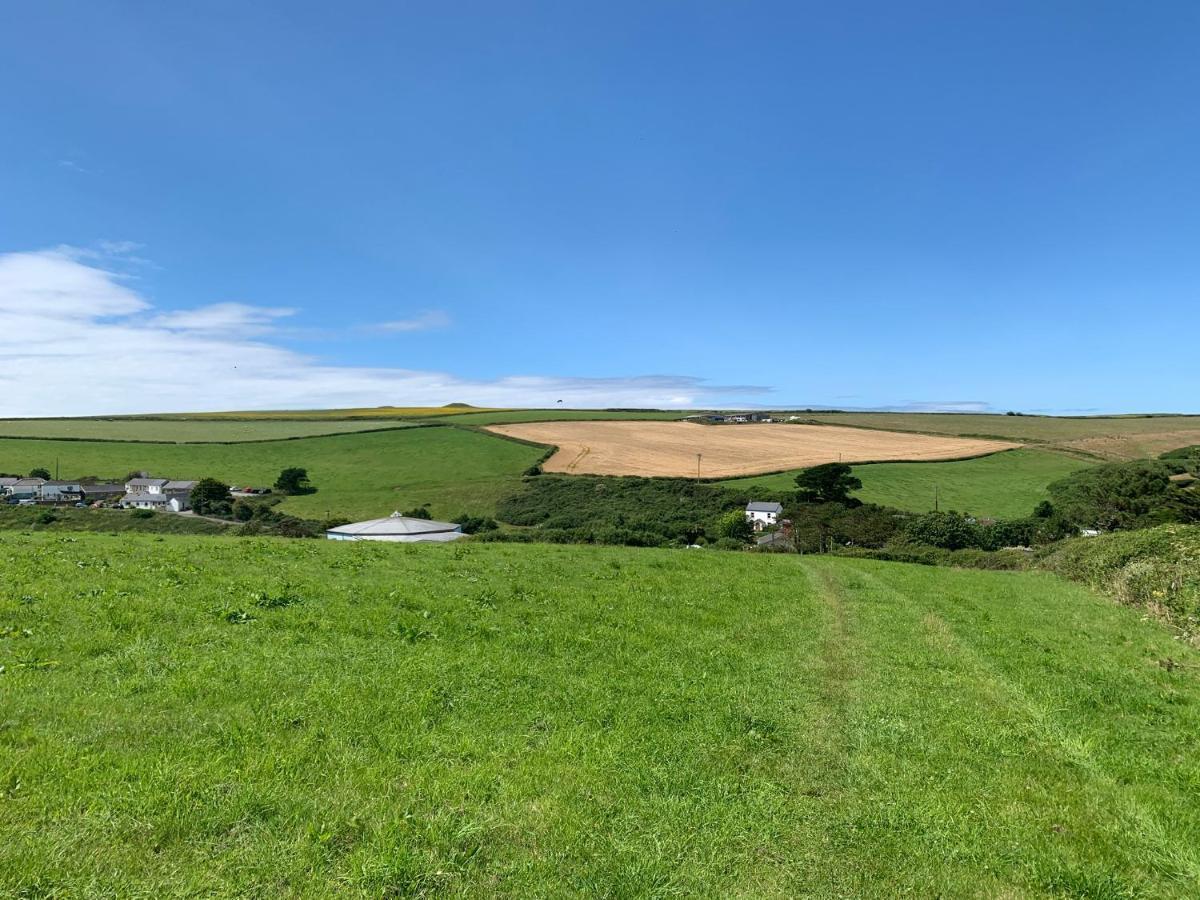 Mollys Retreat Pet Friendly Three Bed Caravan With Small Garden Newquay Bay Resort Quieter Area Of Park Kültér fotó