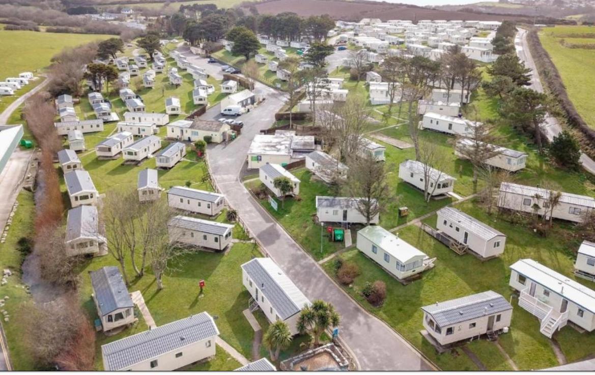 Mollys Retreat Pet Friendly Three Bed Caravan With Small Garden Newquay Bay Resort Quieter Area Of Park Kültér fotó