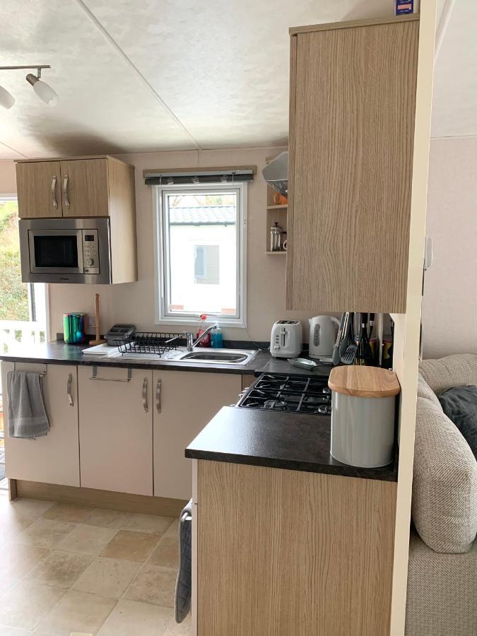 Mollys Retreat Pet Friendly Three Bed Caravan With Small Garden Newquay Bay Resort Quieter Area Of Park Kültér fotó