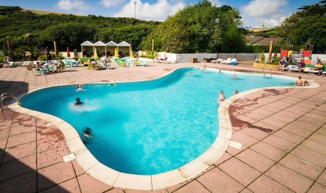 Mollys Retreat Pet Friendly Three Bed Caravan With Small Garden Newquay Bay Resort Quieter Area Of Park Kültér fotó